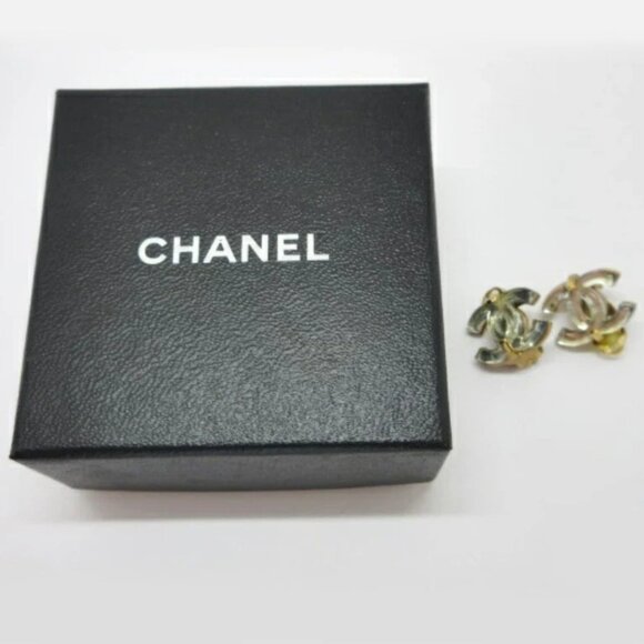 CHANEL CC Logos Clear Lucite Clip-On Earrings Gold Tone 02A Auth w/Box #3180 - Picture 7 of 7
